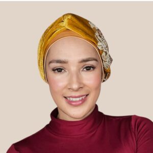 Zara Dorado elegante